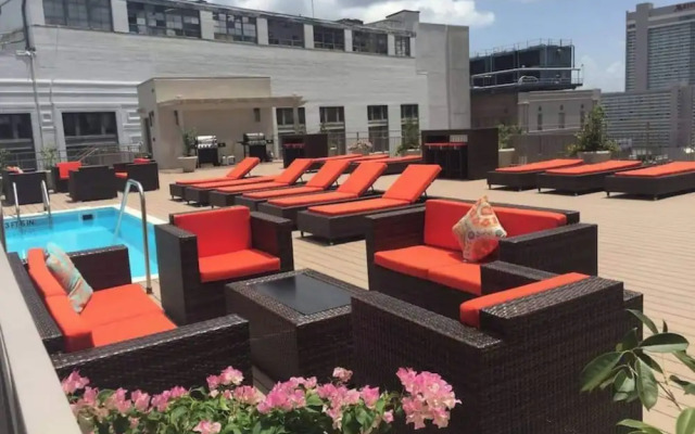 Elegant Condos in NOLA with Rooftop Pool