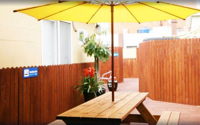 Melon Guesthouse - Hostel