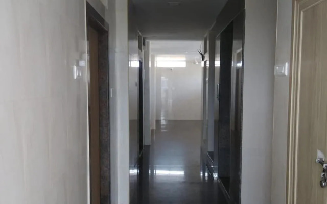 iROOMZ GVK Residency