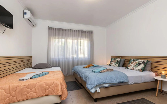 Porta Nova Guesthouse by R-Tex