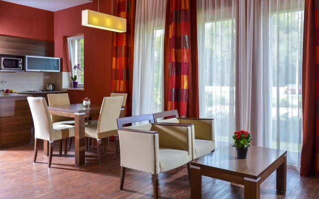 Royal Club Hotel