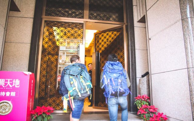 Starbox Hostel