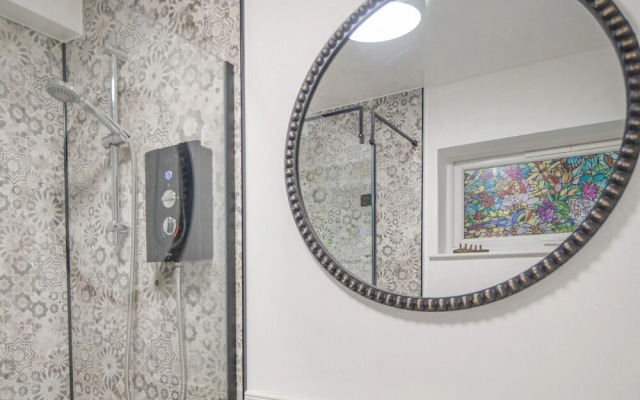 1 Bay View Court