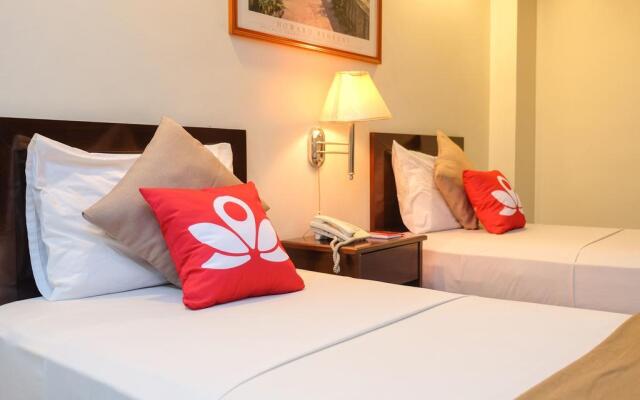 ZEN Rooms Basic Quezon V Mapa