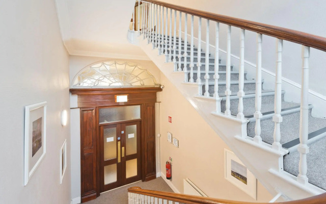 Gardiner House Hostel