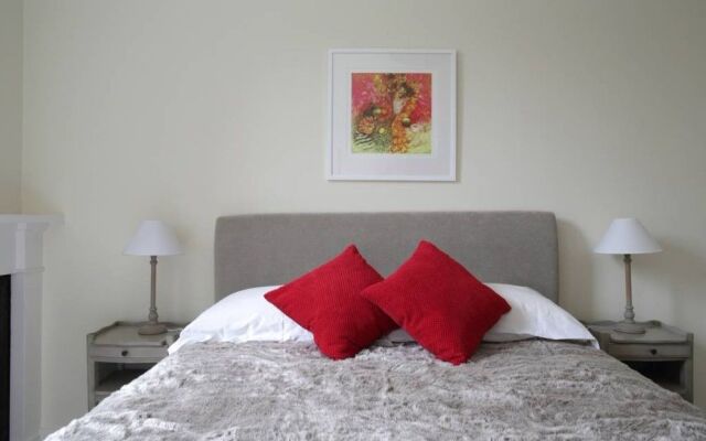 1 Bedroom Flat Near City Centre