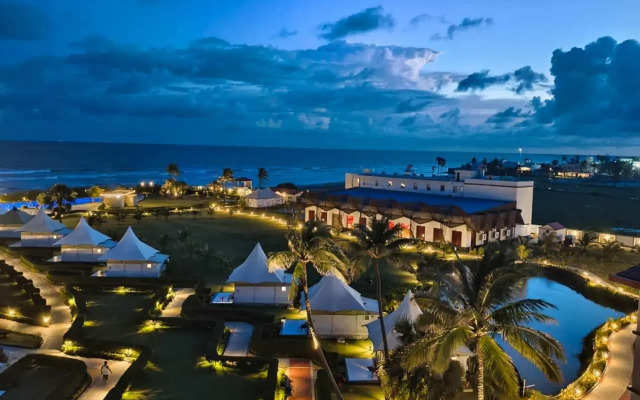 Luxury Banyan Tree Resort