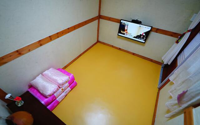 Jeonju Beautiful Garden Hanok Guesthouse