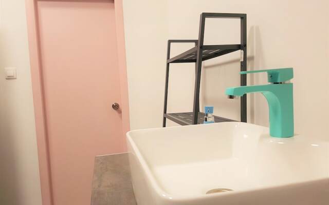 Seal hostel