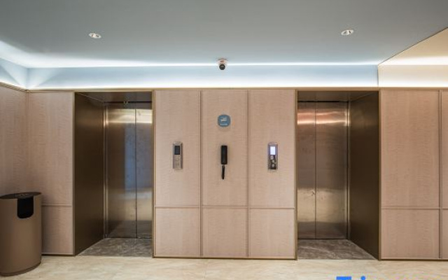 HanTing Hotel (Xining Xinning Plaza)