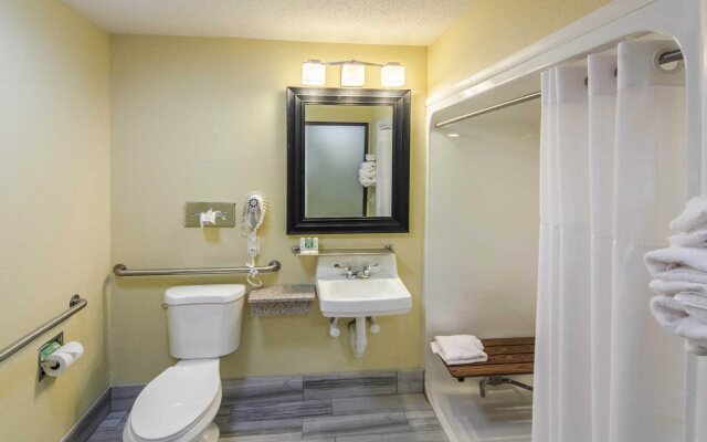 Quality Inn Decatur near US-224