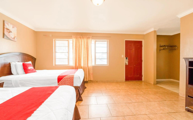 Capital O Hotel Beeville - US 181