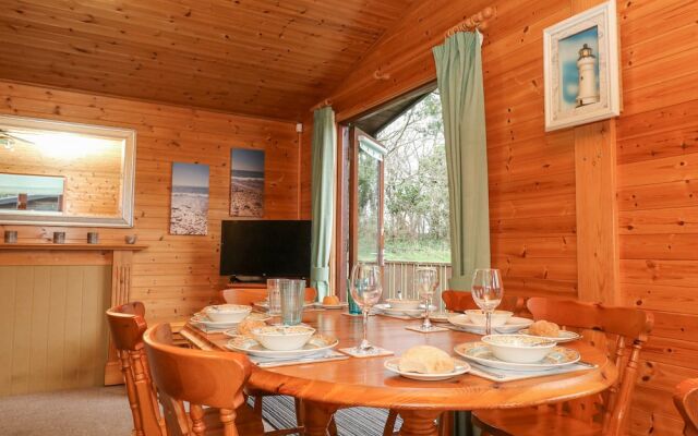 16 Amber Wood Lodge
