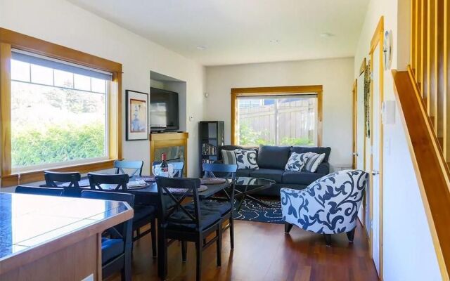 Seattle Vacation Home: The Chalet