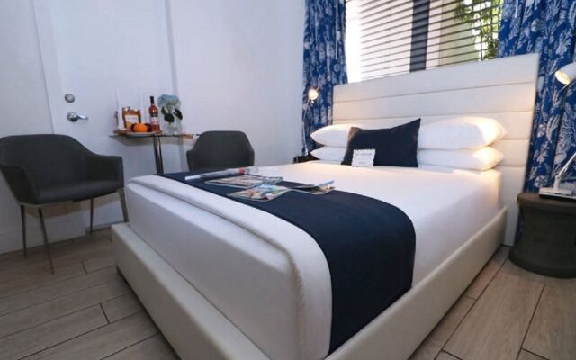 Waterside Hotel and Suites