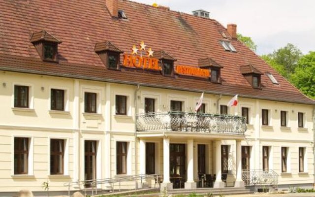 Hotel i Restauracja Świętoborzec