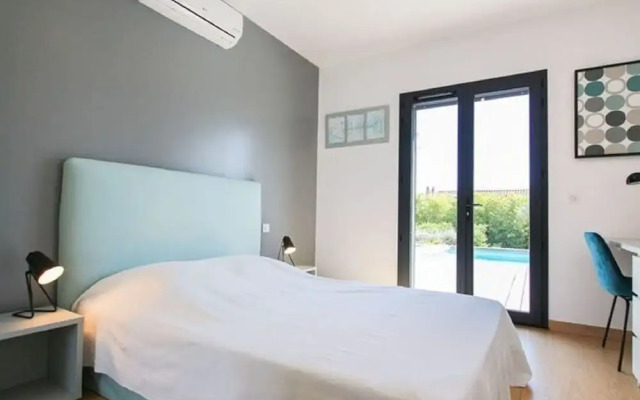 Inviting Holiday Home in Grimaud With Private Pool
