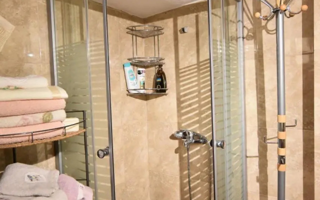 Queens Bed&Rest Luxury Apartment
