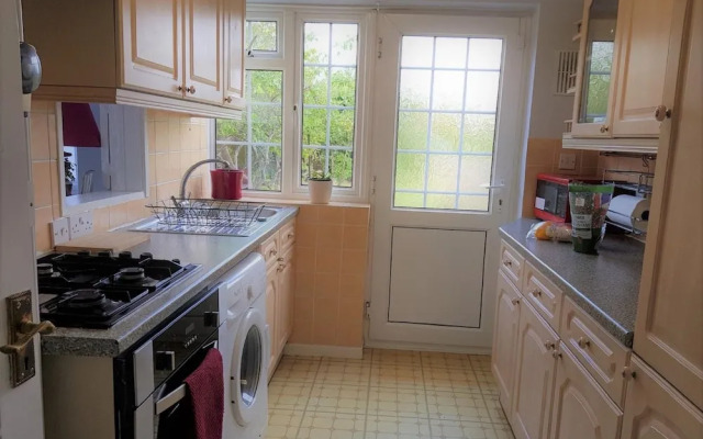 Poynters House - Huku Kwetu Luton