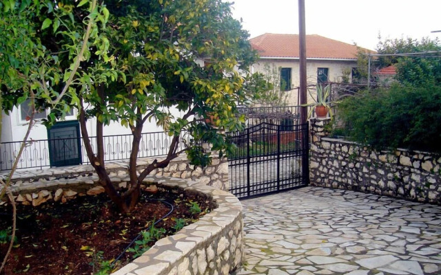 Stathoula's Studios Meganisi