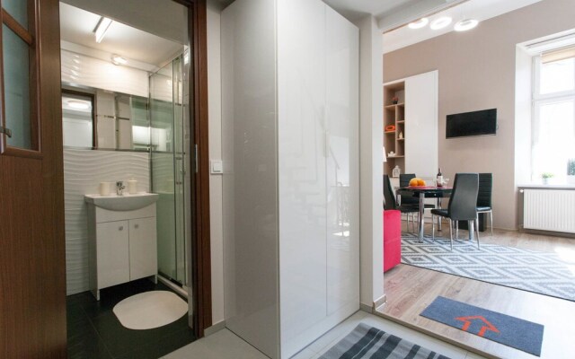 White Chocolate Apartment