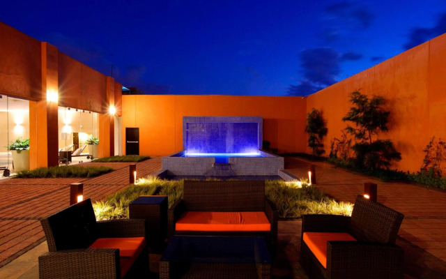 Courtyard Toluca Tollocan
