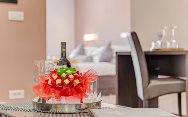 Palace Suites Heritage Hotel – Adults Only
