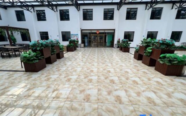 Quanzhongquan Hotel (Beijing Daxing International Airport)