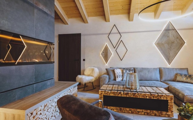 GLEMM by AvenidA Superior Hotel & Residences