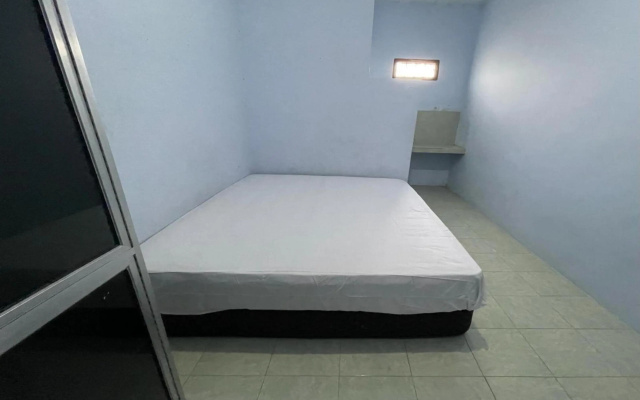Hotel O Kost Btnompo Near SDI Bontosallang – Guest Rooms – Bulogading