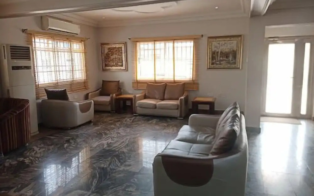 Le Ville Hotel and Suites