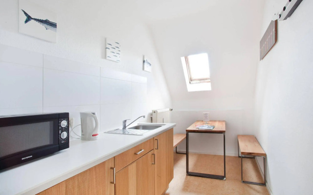 Five Reasons Hotel & Hostel