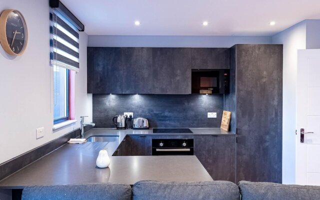 Victoria Park Vista One-bedroom by Sojo Stay