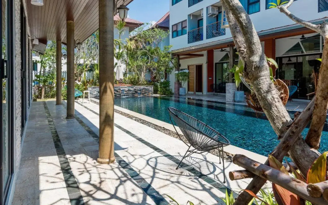 Coco Paradiso Phuket Hotel