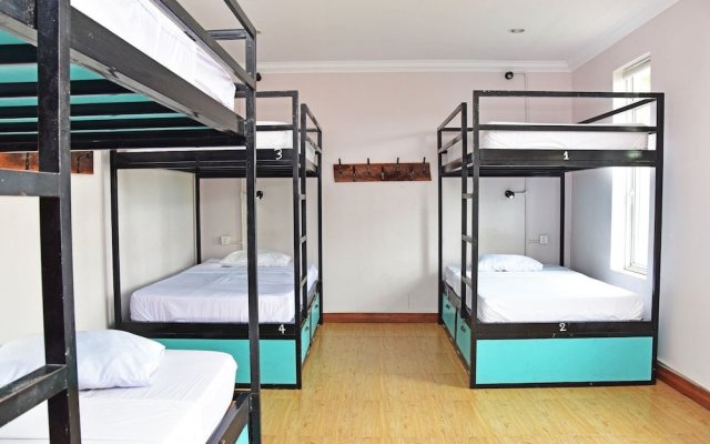 Mad Monkey Hostel Kampot