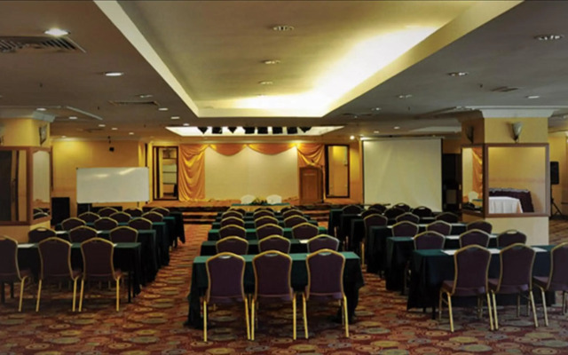 Tang Dynasty Bay Hotel Sepanggar