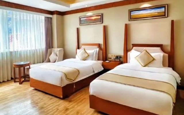 Yajiang Yishang Jincheng Homestay