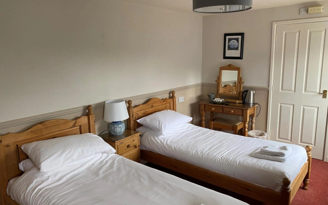 The Bullshead, Arthingworth House B&B