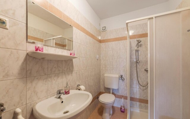 Nice Home in Medulin With Wifi and 3 Bedrooms