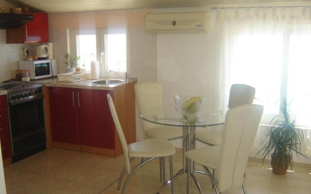 Apartments Benutic-Lalini