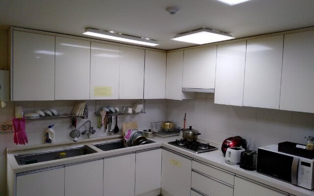 Slow Citi Guesthouse - Hostel