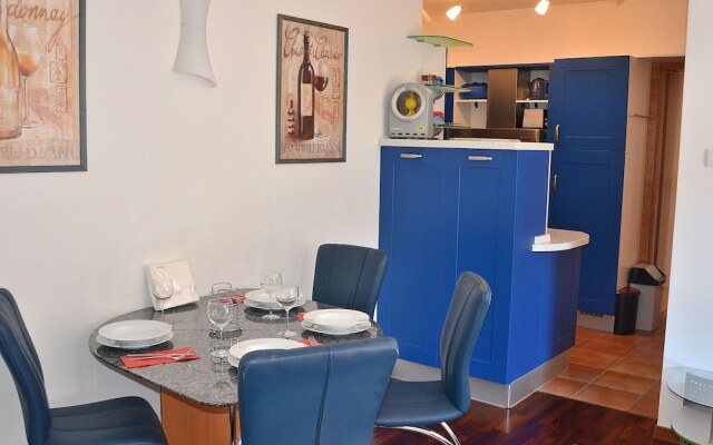 Apartment Benaco near Downtown