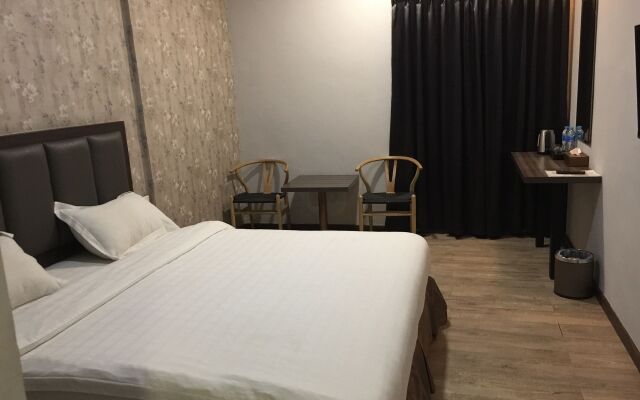 Eatern Hotel