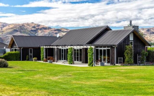 Rustic Lodge Bed & Breakfast