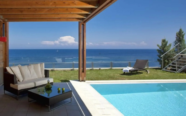 Louis Apostolata Resort and Spa