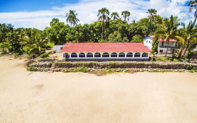 Namiyasi Lake Cottage