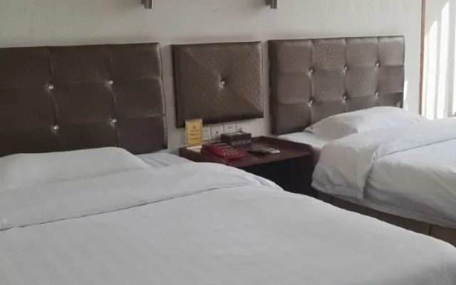 Bayi Baoyuan Hotel (Zhongshan Road No.1 Hospital)