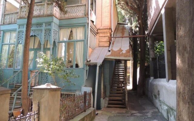 Mekos Hostel