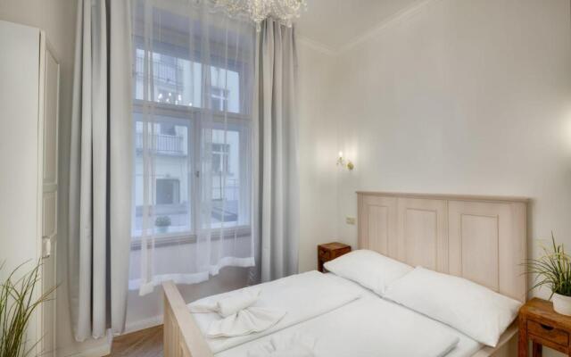 Dusni 13 Old Town Apartment