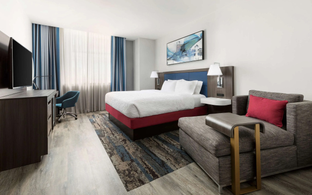 Hampton Inn & Suites Baltimore Inner Harbor